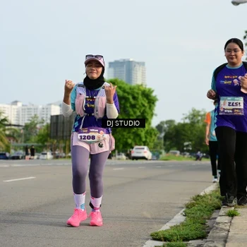 Runner Photo 8358253