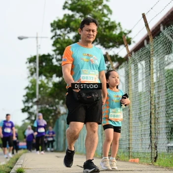 Runner Photo 8358391