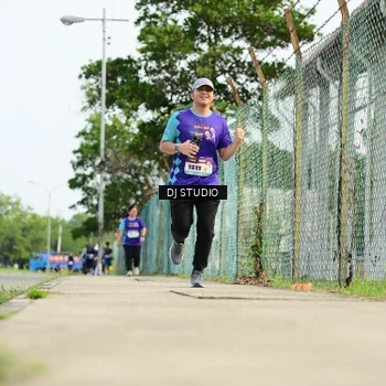 Runner Photo 8358683