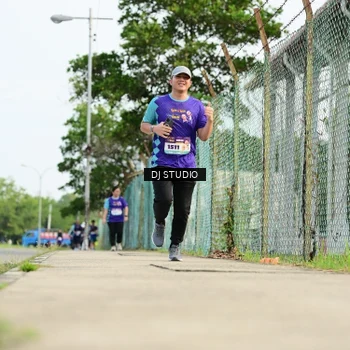 Runner Photo 8358689