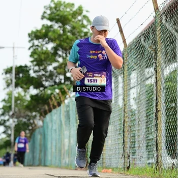 Runner Photo 8358695