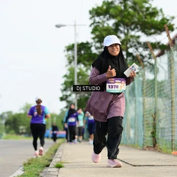 Runner Photo 8358745