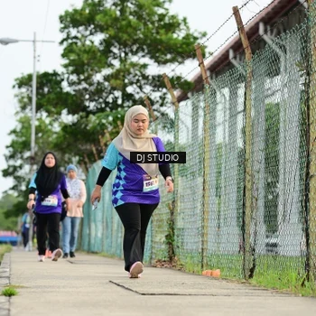 Runner Photo 8358809