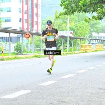 Runner Photo 8358811
