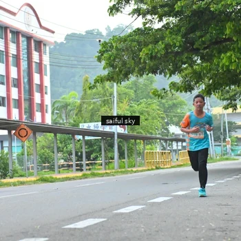 Runner Photo 8358872