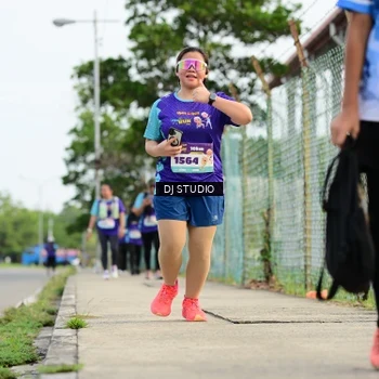 Runner Photo 8358899