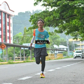 Runner Photo 8358911
