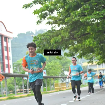 Runner Photo 8359001