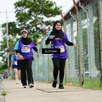 Runner Photo 8359003