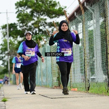 Runner Photo 8359010
