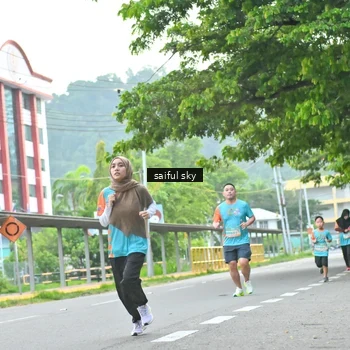 Runner Photo 8359023