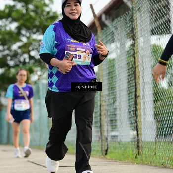 Runner Photo 8359043