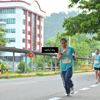 Runner Photo 8359104
