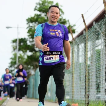Runner Photo 8359178