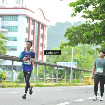Runner Photo 8359306