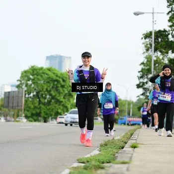 Runner Photo 8359395