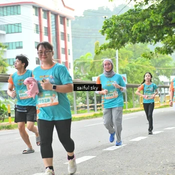 Runner Photo 8359499
