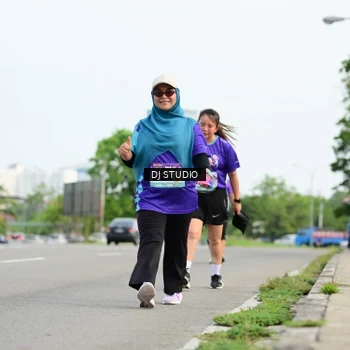 Runner Photo 8359500