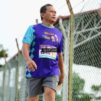 Runner Photo 8359738