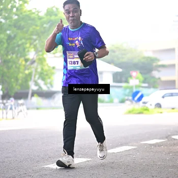 Runner Photo 8359758