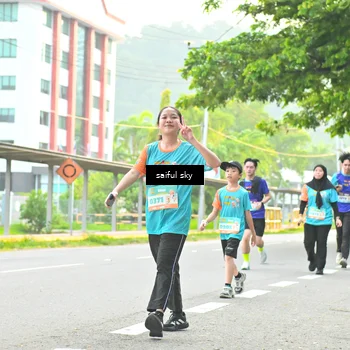 Runner Photo 8360004
