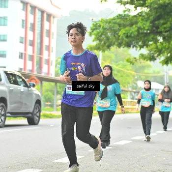 Runner Photo 8360013