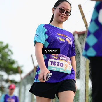 Runner Photo 8360025