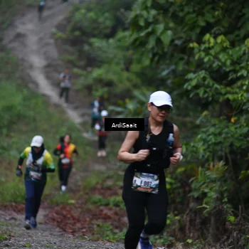 Runner Photo 8360028