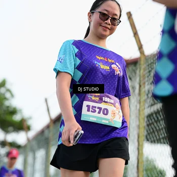 Runner Photo 8360053