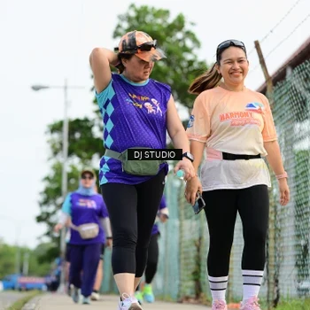 Runner Photo 8360100