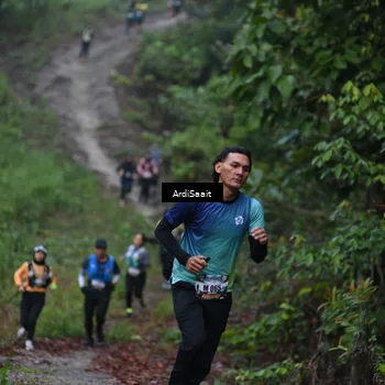 Runner Photo 8360210