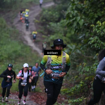 Runner Photo 8360300