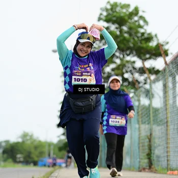 Runner Photo 8360459