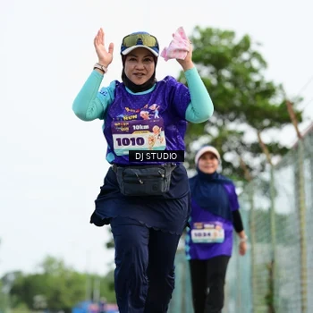 Runner Photo 8360492