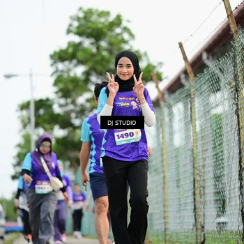 Runner Photo 8363000