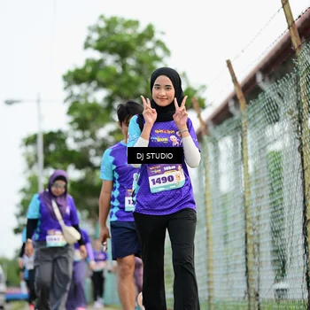 Runner Photo 8363003