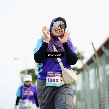 Runner Photo 8363069
