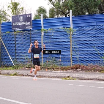 Runner Photo 8364897