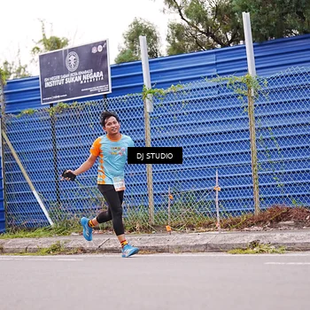 Runner Photo 8364903
