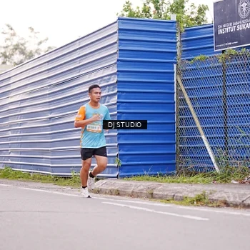 Runner Photo 8364910