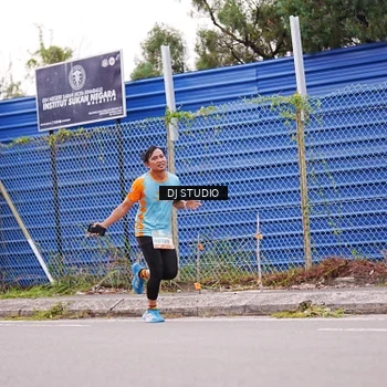 Runner Photo 8364911