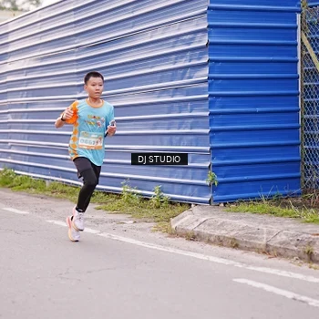 Runner Photo 8364914