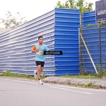 Runner Photo 8364915