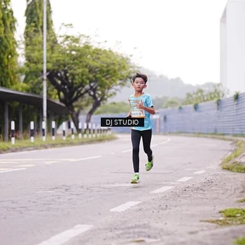 Runner Photo 8364924