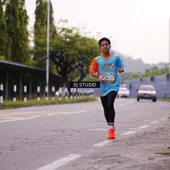 Runner Photo 8364939