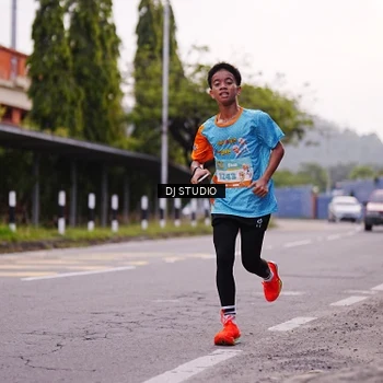Runner Photo 8364951
