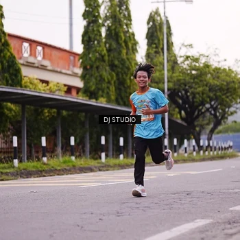 Runner Photo 8364952