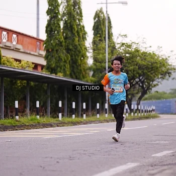 Runner Photo 8364956