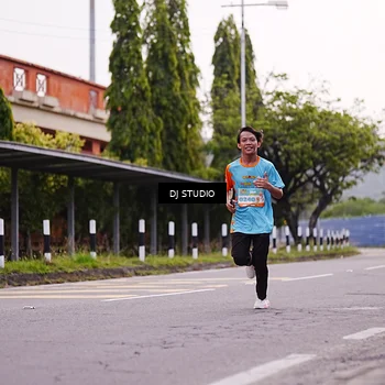 Runner Photo 8364958