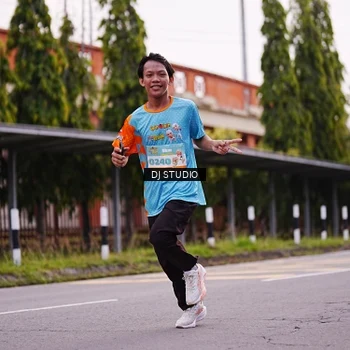 Runner Photo 8364963